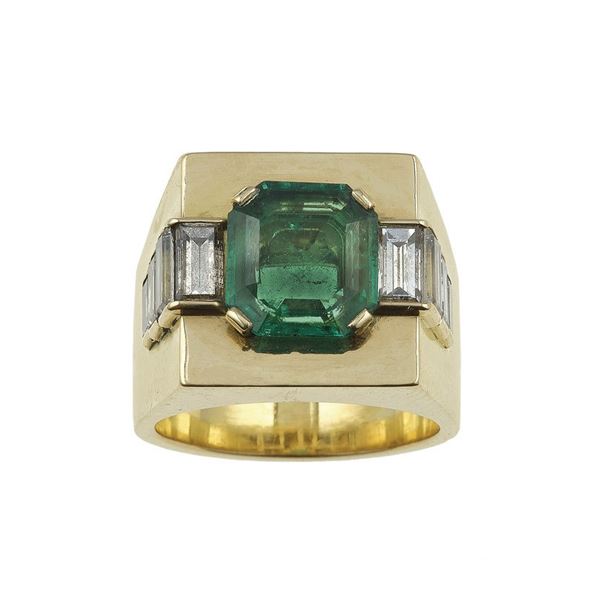 Colombia emerald and diamond ring. Signed Bulgari. Gemmological Report R.A.G. Torino n. JR23018