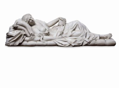 Figura di Gentildonna Distesa con Libro e Cartiglio. Arte Barocca Italiana del XVII Secolo