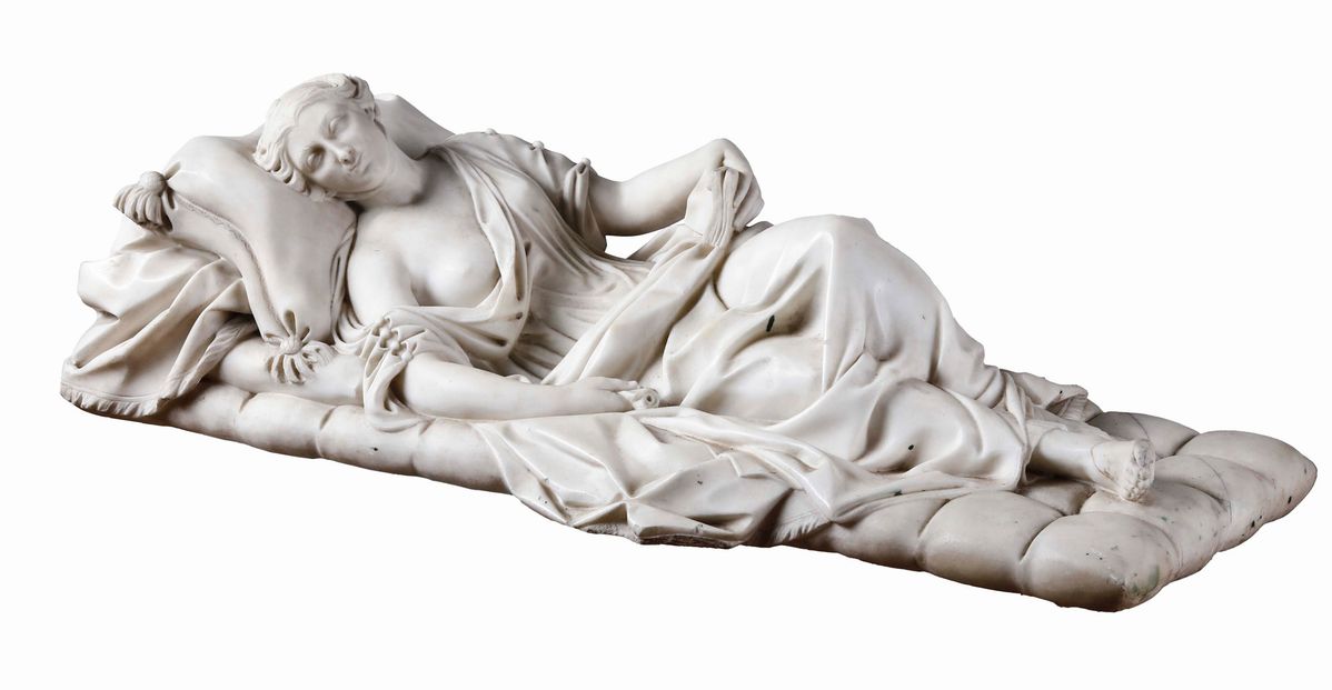Figura di Gentildonna Distesa con Libro e Cartiglio. Arte Barocca Italiana del XVII Secolo