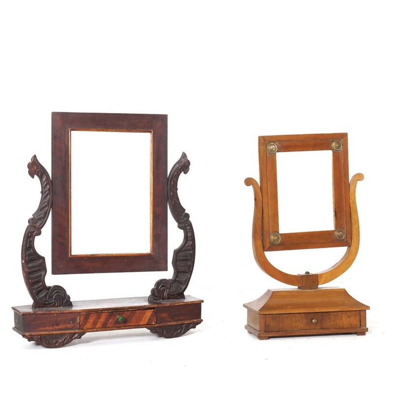 Due psiche da tavolo differenti in legno intagliato  - Auction Antique September - Cambi Casa d'Aste
