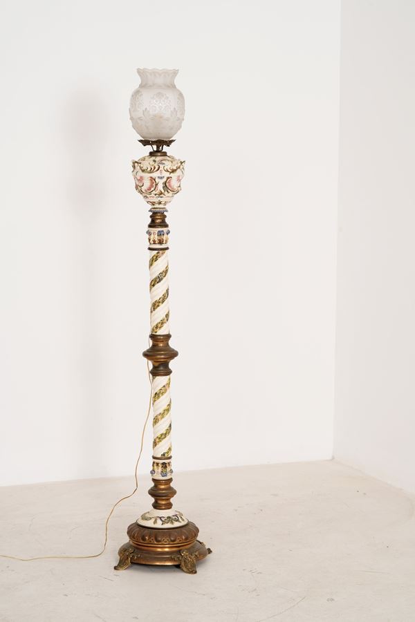 Lampada a stelo elettrificata, 1900 circa.  