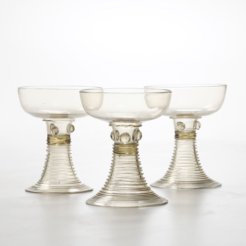 Dodici calici Römer, XX secolo.  - Auction Furniture for the Table - Cambi Casa d'Aste