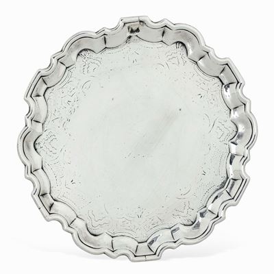 Salver. Londra 1732. Marchio Dell'argentiere Parziale di Difficile Lettura