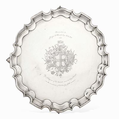 Grande Salver. Londra 1895. Argentiere Thomas Bradbury