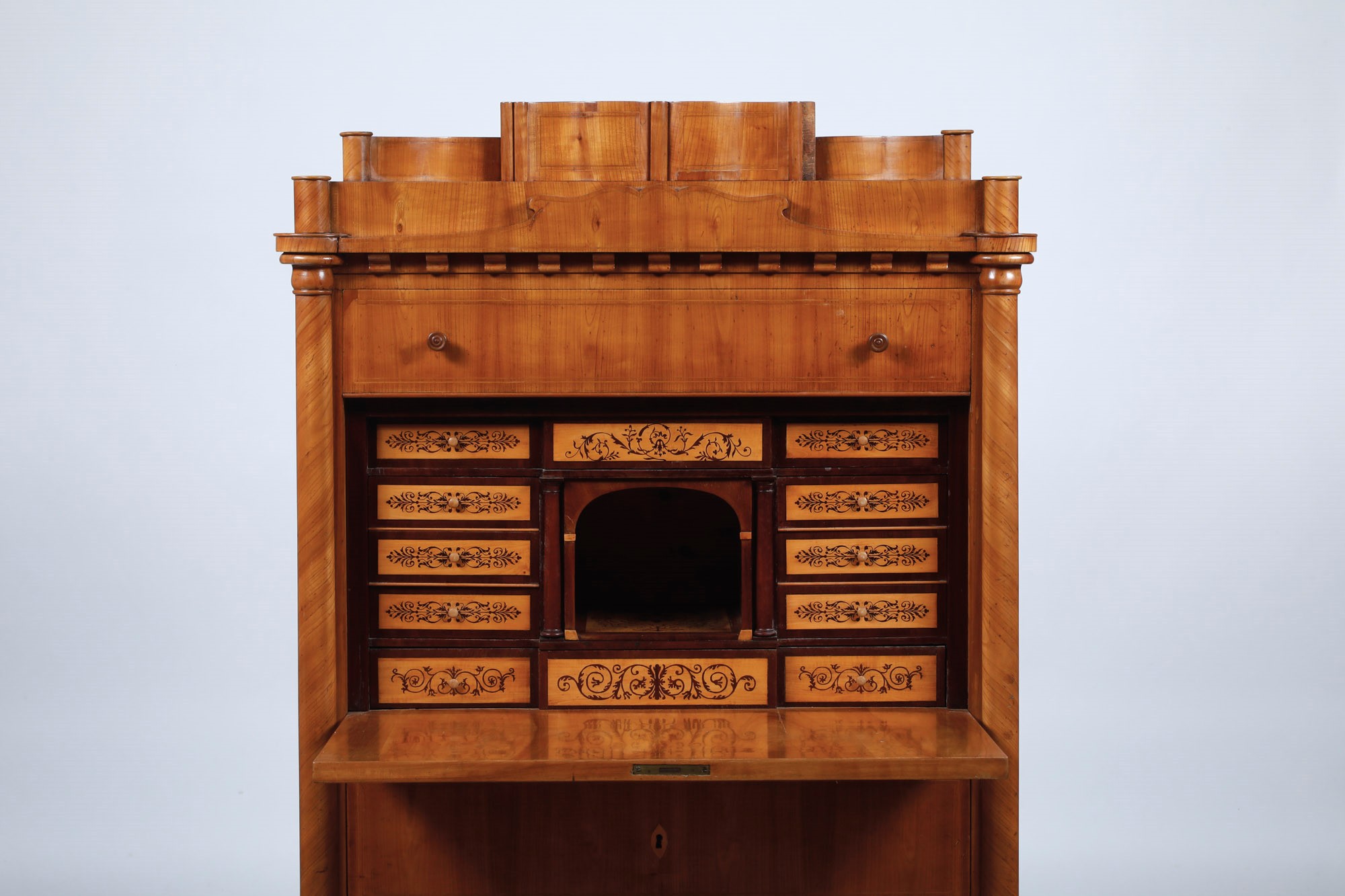 Secretaire in Acero Intarsiato. XIX Secolo
