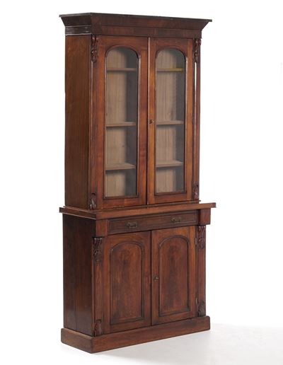 Credenza con Alzata a Due Ante a Vetri. XX Secolo