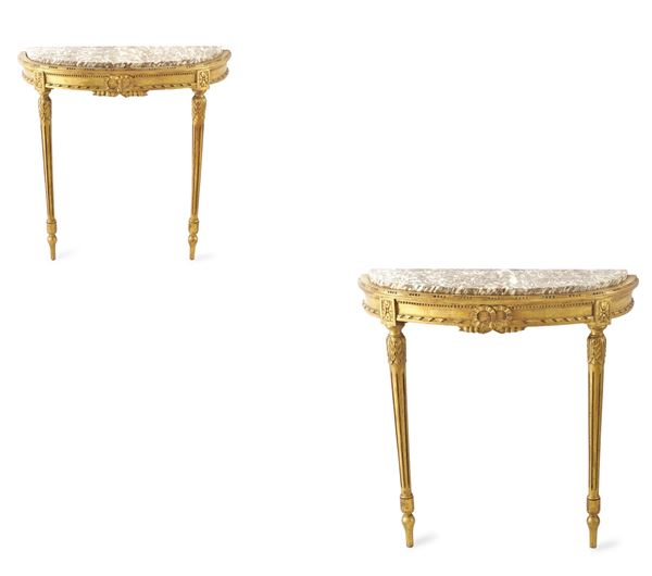 Coppia di consolle in stile Luigi XVI