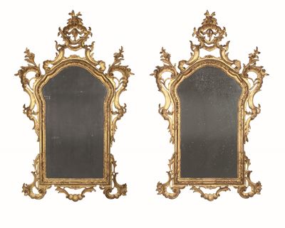 Coppia di Specchiere in Legno Intagliato e Dorato. XIX Secolo