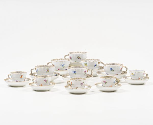 Sei tazze da tè e sei tazze da caffè. Meissen, inizio del XX secolo.