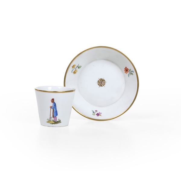 Tazza con piattino. Germania, Manifattura di Berlino, 1800 circa.