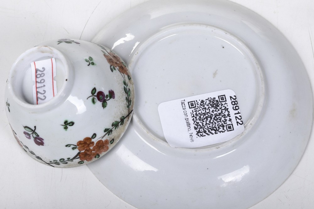 Una Tazza e un Piattino.nove, Manifattura Antonibon, XVIII Secolo.