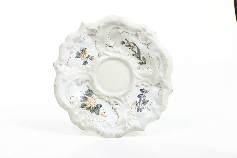 Tazza da Brodo con Sottopiatto. Veneto, Probabilmente Nove, XIX Secolo.