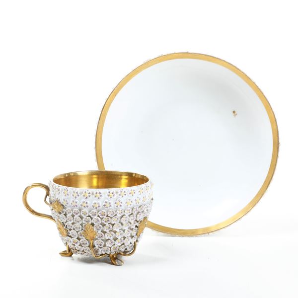 Tazza con piattino. Meissen, metà del XIX secolo circa.