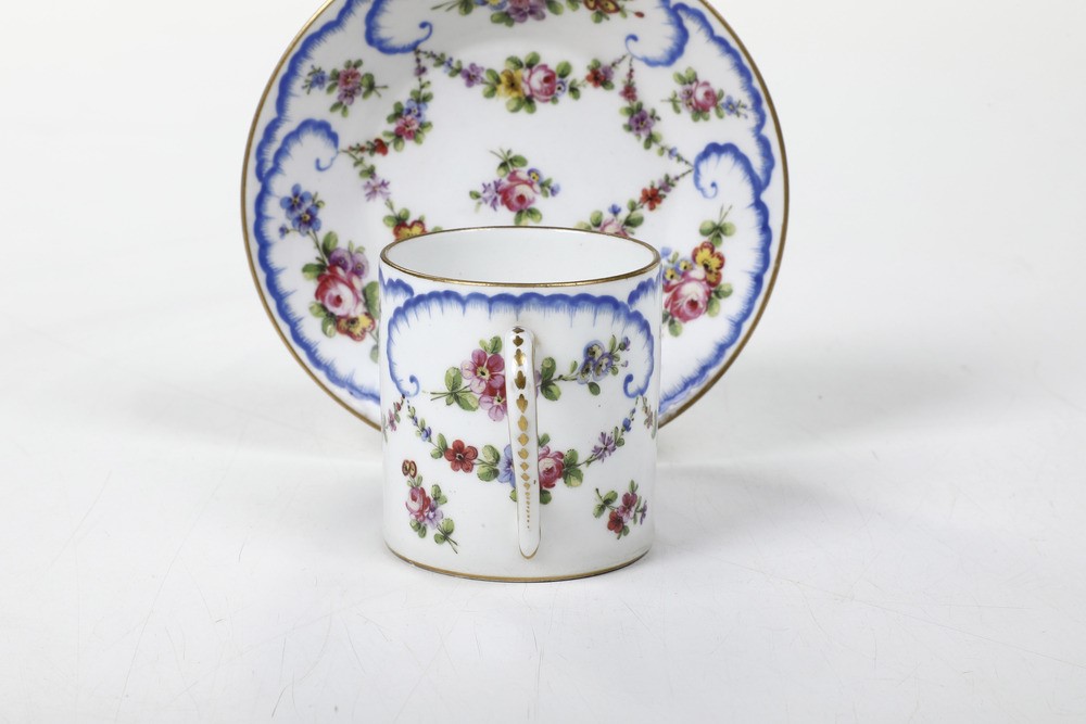 Tazza con Piattino.francia, Vincennes (?), 1754 (?).
