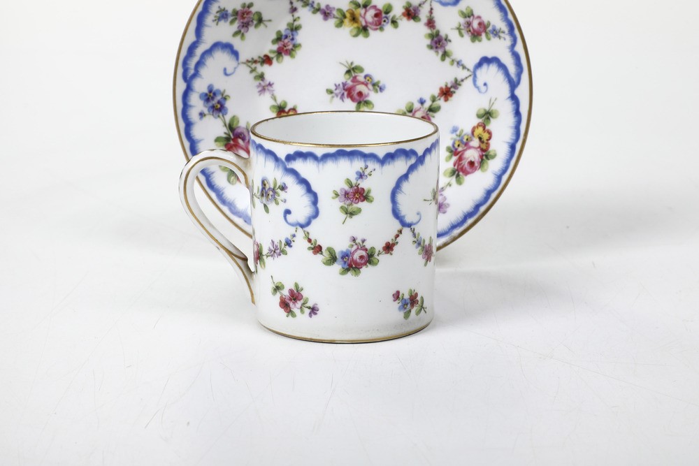 Tazza con Piattino.francia, Vincennes (?), 1754 (?).