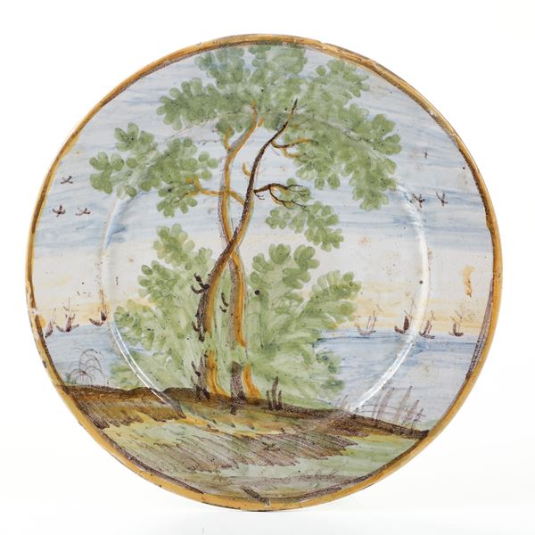 Piatto. Castelli, XIX secolo.