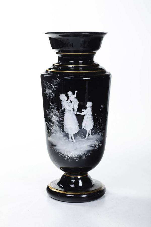 Vaso “Mary Gregory”. Boemia, seconda metà del XIX secolo.