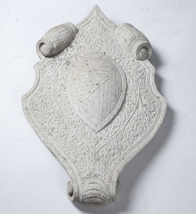 Stemma in pietra di Vicenza. XIX-XX secolo  - Auction Sculptures - Cambi Casa d'Aste