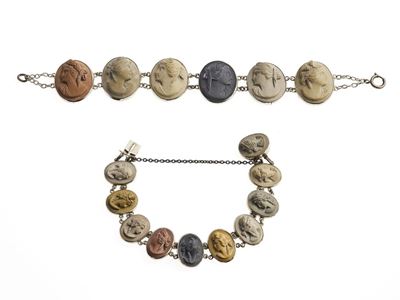 Due Bracciali con Cammei in Pietra Lavica
