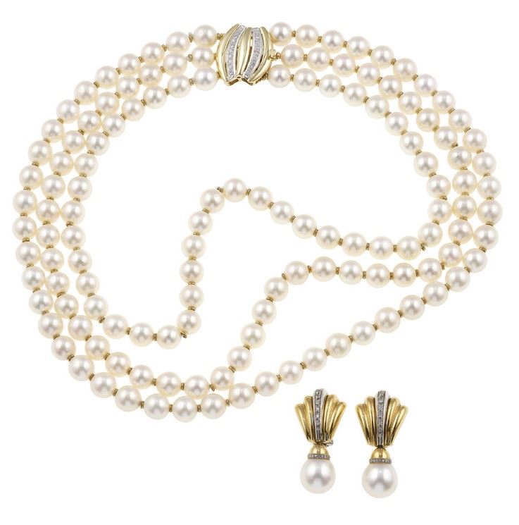 Demi-parure composta da collana orecchini con perle coltivate e diamanti  - Asta Gioielli - Cambi Casa d'Aste