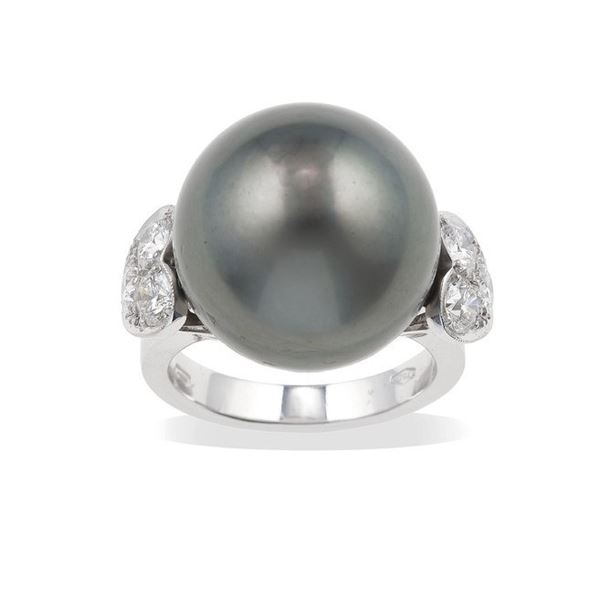 Diamond and cultured pearl ring