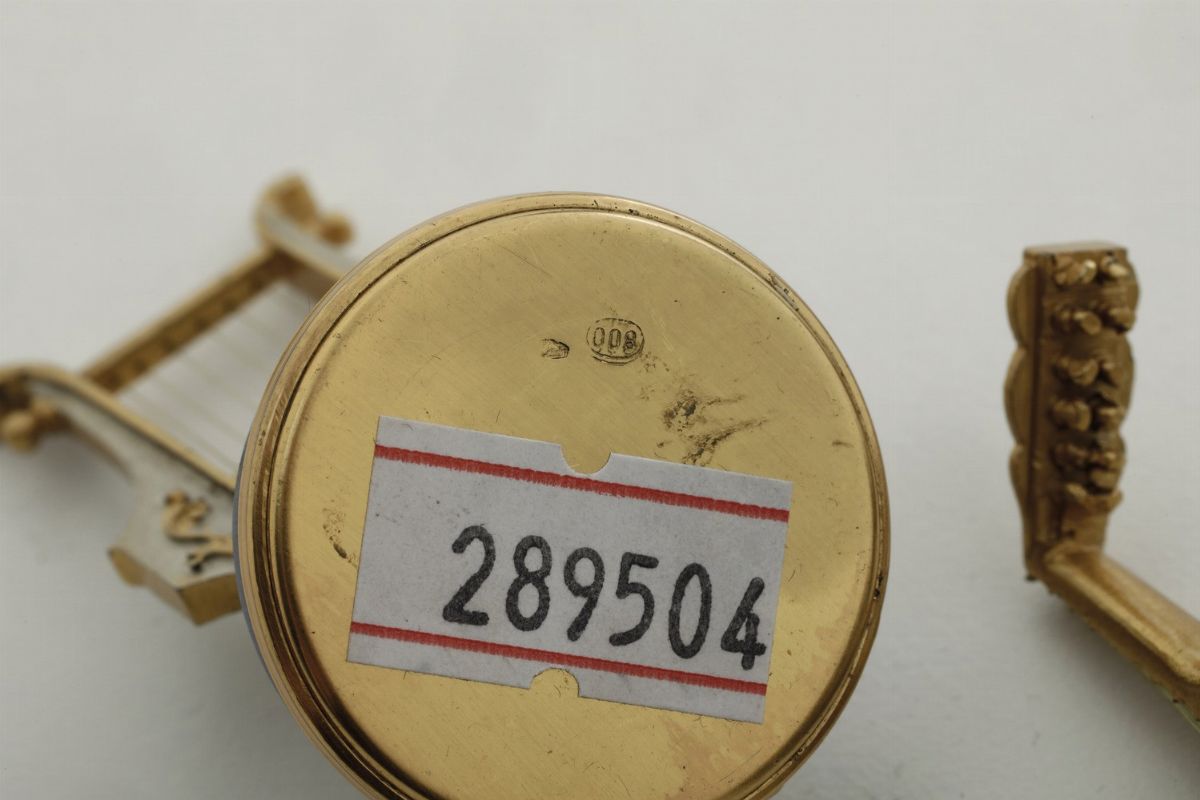 Dieci Segnaposto a Soggetto Musicale. Argenteria Artistica Italiana del XX-XXI Secolo