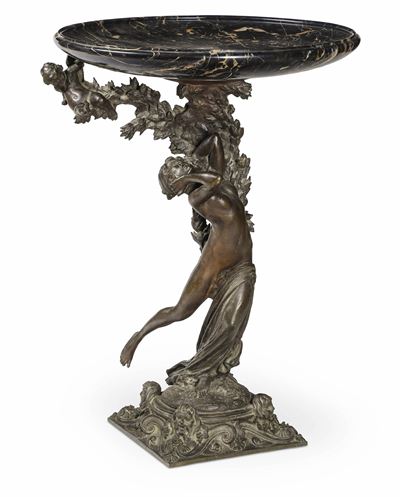 Vasca con Figura Femminile