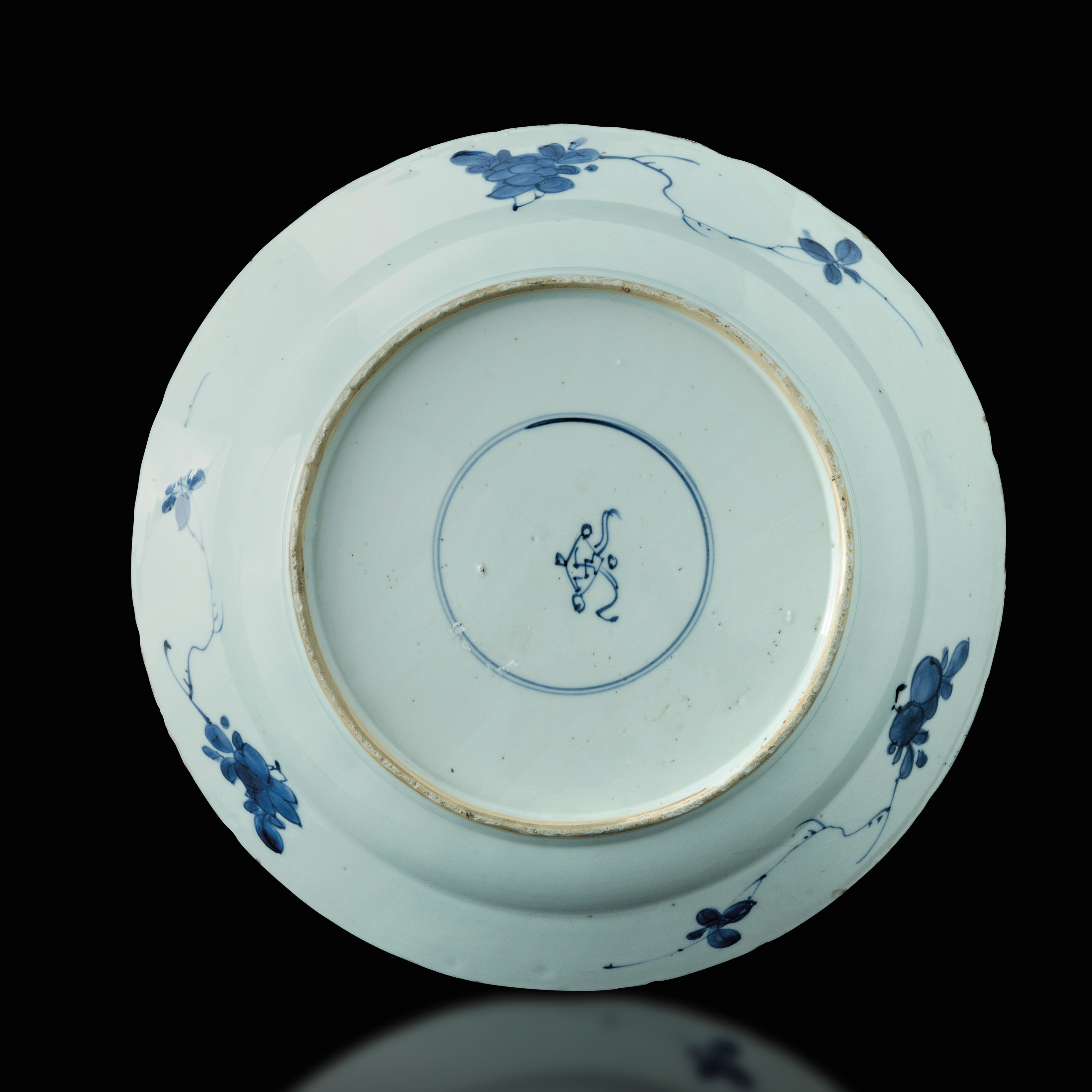Piatto in Porcellana Bianca e Blu a Decoro Floreale,cina, Dinastia Qing, Epoca Yongzheng (1723-17...