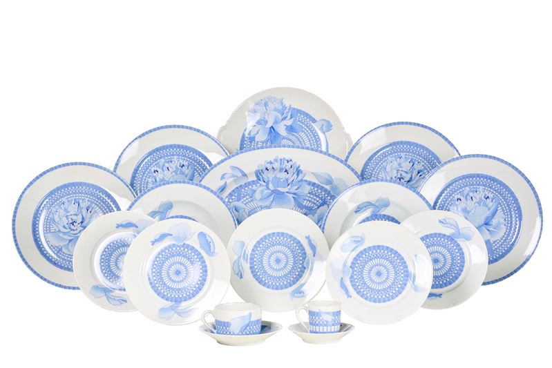 Servizio da tavola “Les Pivoines bleues” Francia, Manifattura di Limoges, per Hermès Paris, verso la fine del XX secolo   - Asta L'Art de la Table - Cambi Casa d'Aste