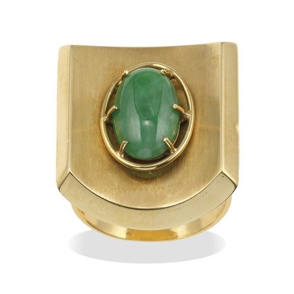 Jadeite and gold ring