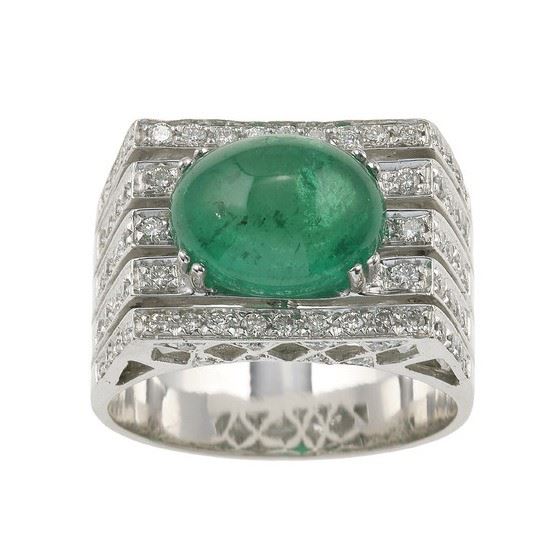 Anello con smeraldo Colombia taglio cabochon e diamanti