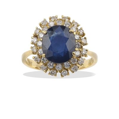 Anello con Zaffiro Basaltico e Diamanti
