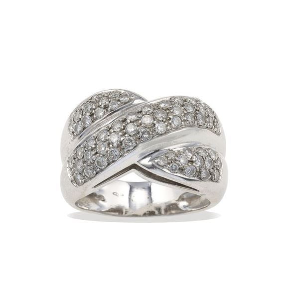 Anello a fasce con pavé di diamanti