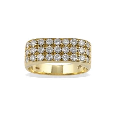 Anello con Pavè di Piccoli Diamanti