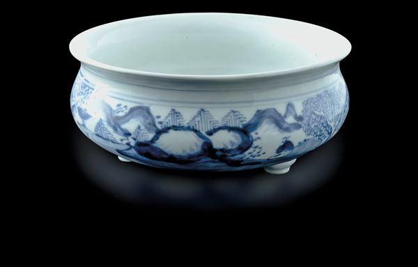 Censer tripode in porcellana bianca e blu a decoro paesaggistico, Cina, Dinastia Qing, epoca Qianlong (1736-1796)