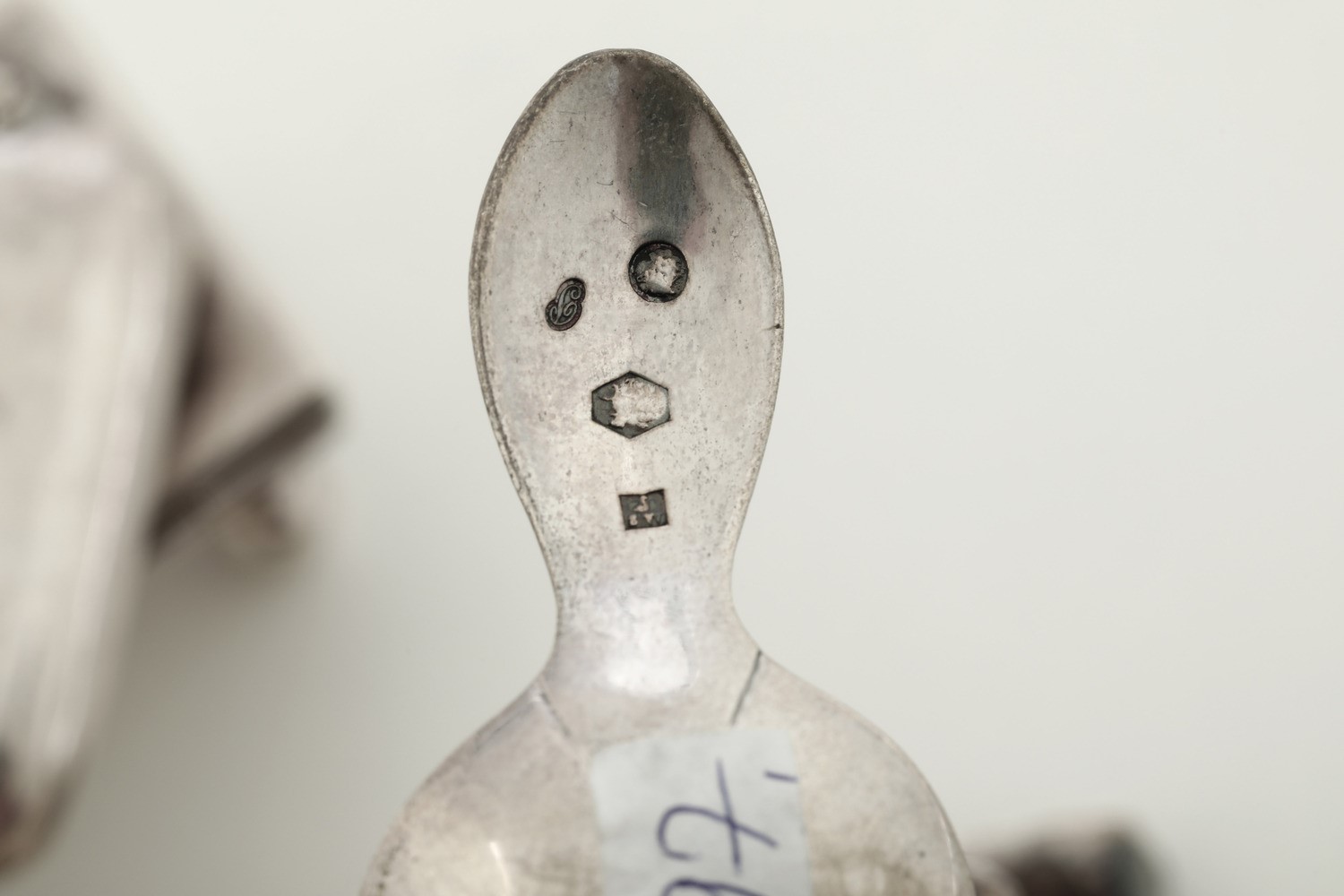 Lotto Comprendente Cucchiaino, Portafiammiferi, Portafrancobolli, Portafiammiferi da Tavolo, Più ...