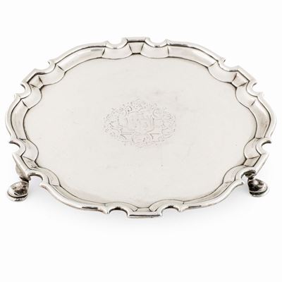 Salver. Londra 1733. Argentiere Robert Abercromby