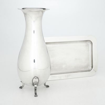 Vaso e Vassoio. Argenteria Italiana del XX Secolo