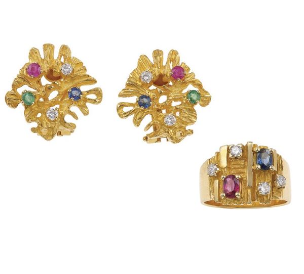 Demi-parure, gem-set, composta da anello ed orecchini