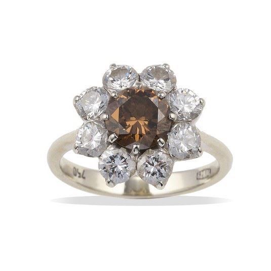 Anello con diamante centrale fancy brown, irradiato, e diamanti a contorno