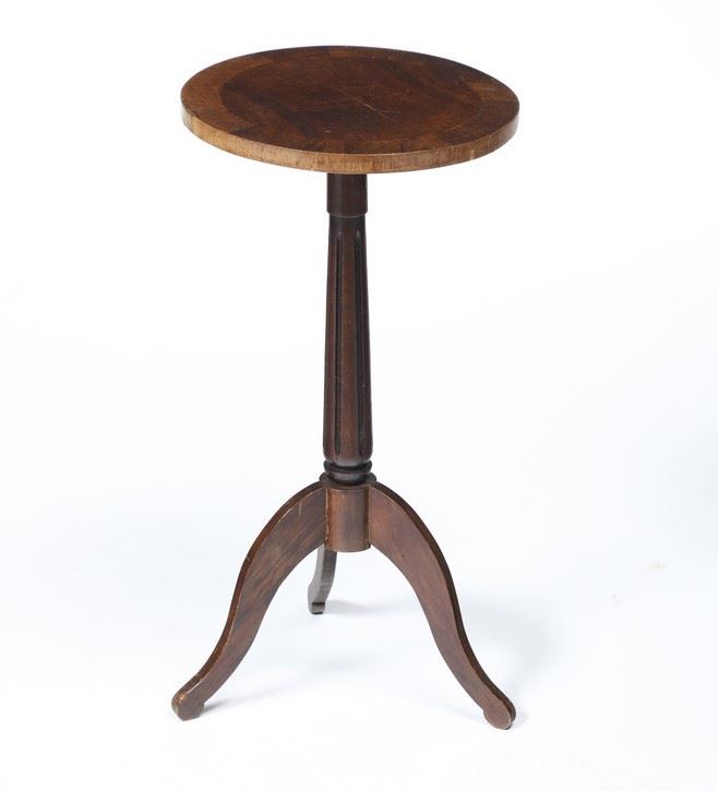 Servomuto in legno a gamba tripode  - Auction Antique - Cambi Casa d'Aste