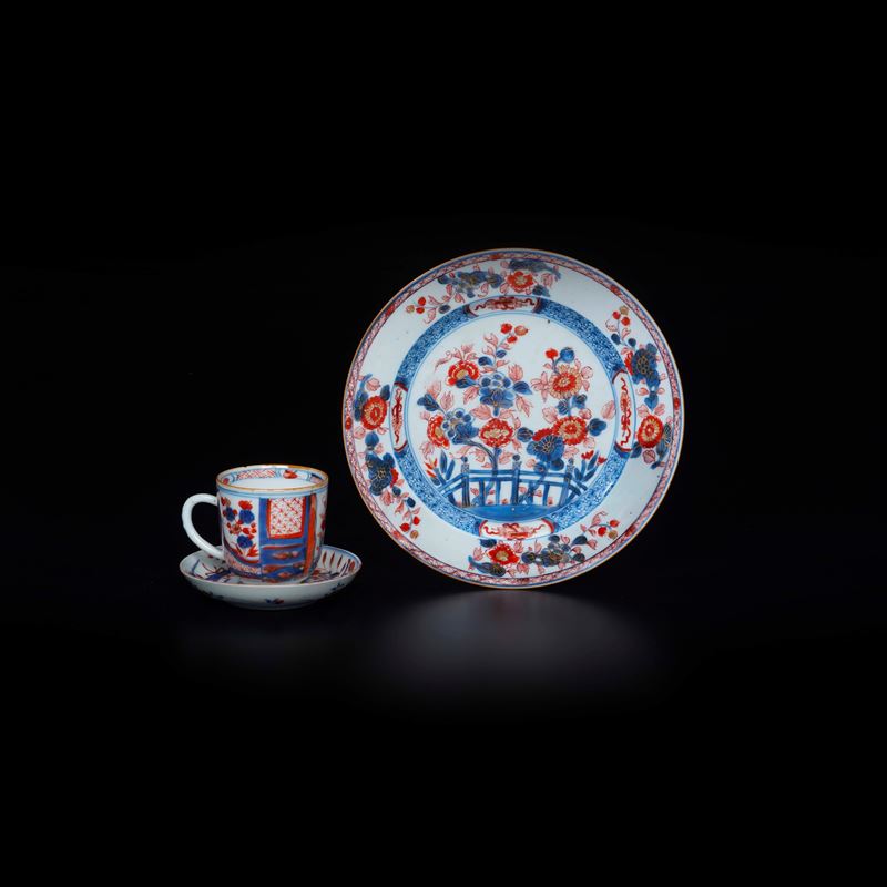 Tazzina e piatto in porcellana Imari  - Asta Antiquariato - Cambi Casa d'Aste