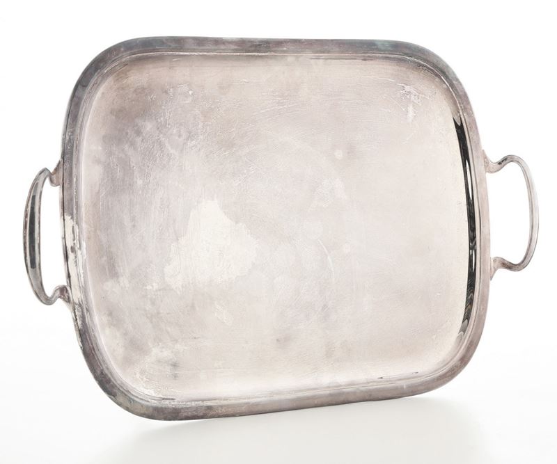 Vassoio in metallo argentato a due manici  - Auction Antique - Cambi Casa d'Aste