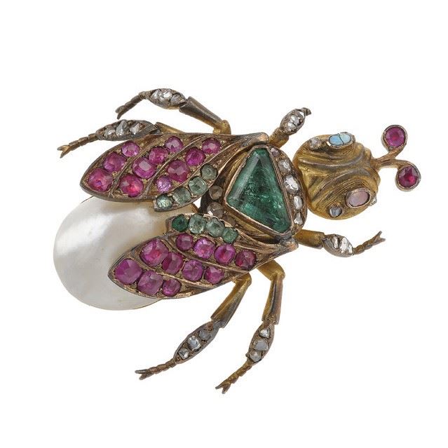 Spilla "insetto" con perla, diamanti, rubini, smeraldi e opali  - Asta Fine Jewels - Cambi Casa d'Aste