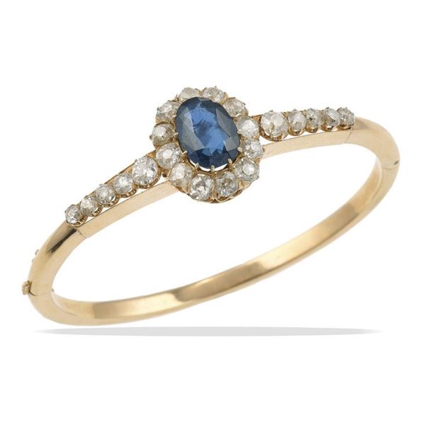 Bracciale rigido con zaffiro, evidenze di trattamento termico e diamanti a contorno