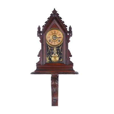 Pendola da Muro con Mensola in Legno Intagliato. XIX-XX Secolo