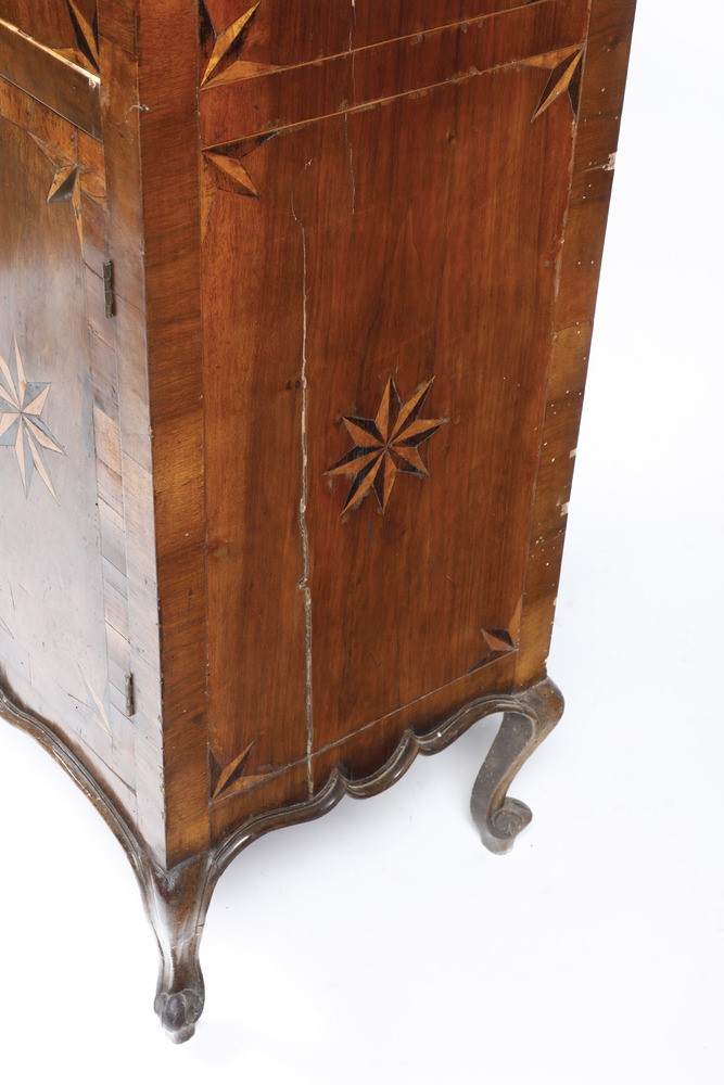 Piccola Credenza Intarsiata a Due Ante. XIX Secolo