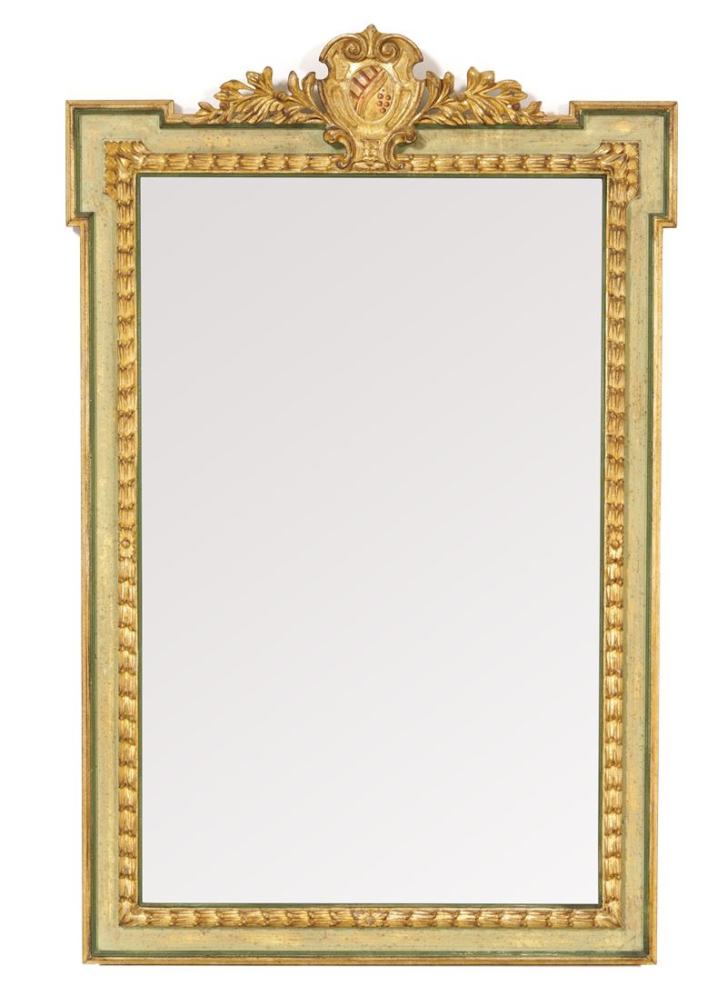 Specchiera in legno intagliato e dorato. XX secolo  - Auction Palazzo Pugliese: Antique style furniture - Cambi Casa d'Aste
