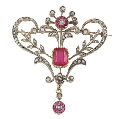 Spilla con Rubini Sintetici e Rosette di Diamante