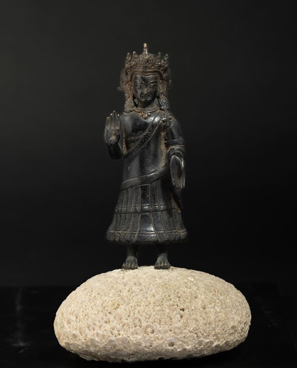 Figura di divinità stante in bronzo, Cina, Dinastia Qing, XIX secolo